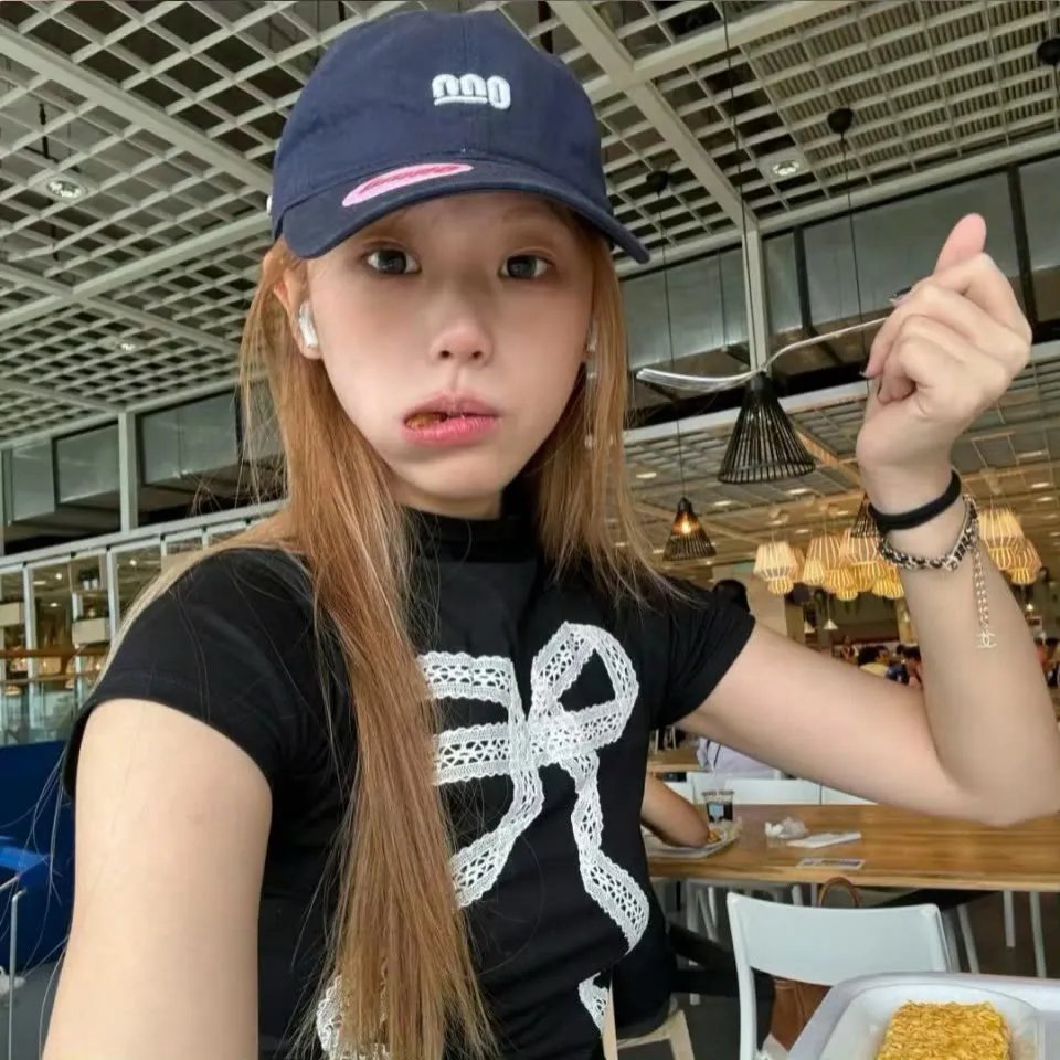 抓着彩虹的男人